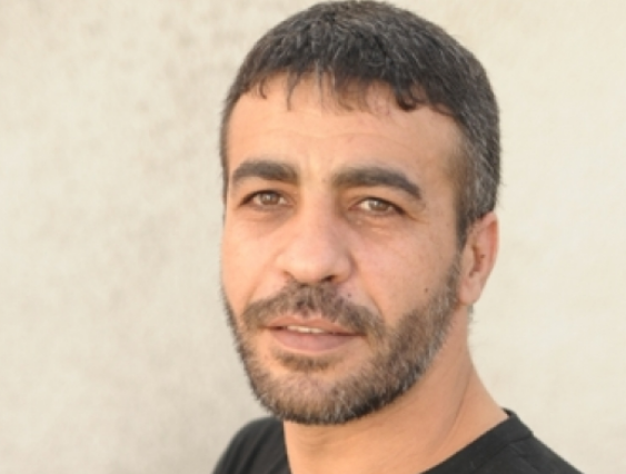 والدة الأسير ناصر أبو حميد لم تستطع التعرف عليه داخل المستشفى